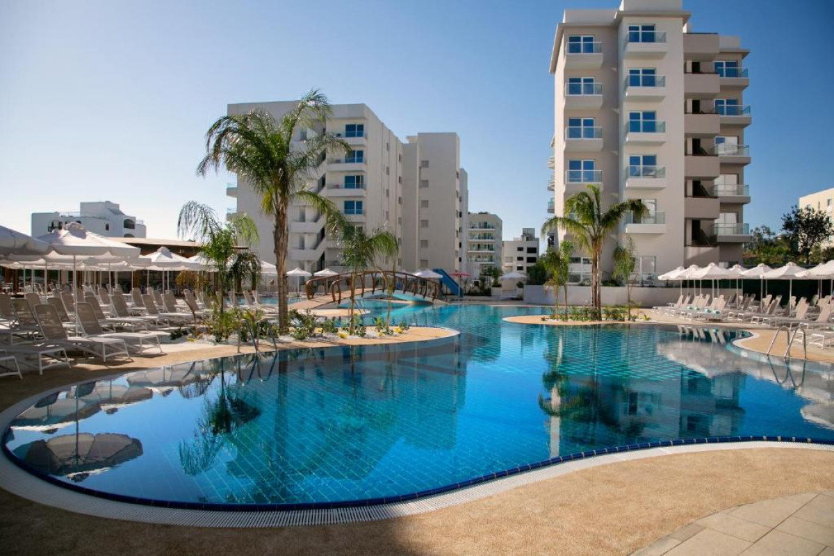 Vangelis Hotel and Suites