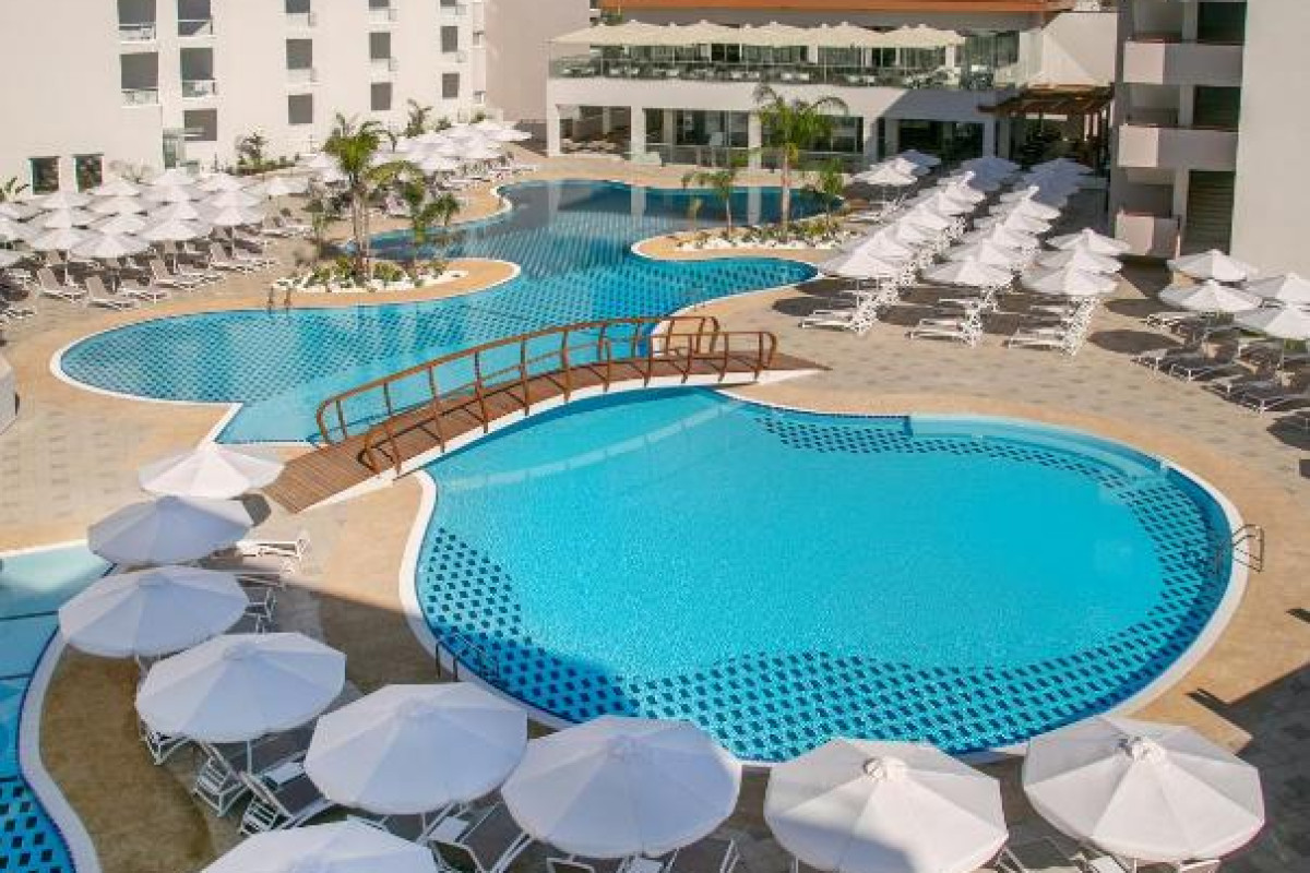 Vangelis Hotel and Suites