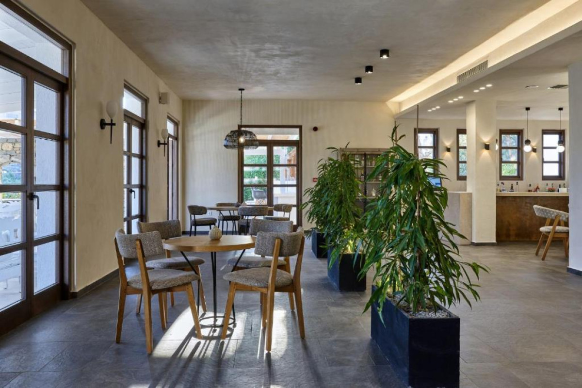 Vasia Ormos Hotel