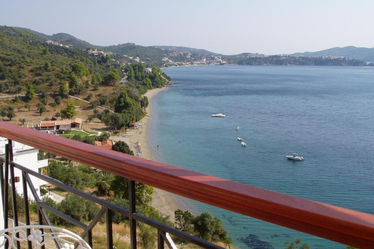 Vassilias Beach Hotel