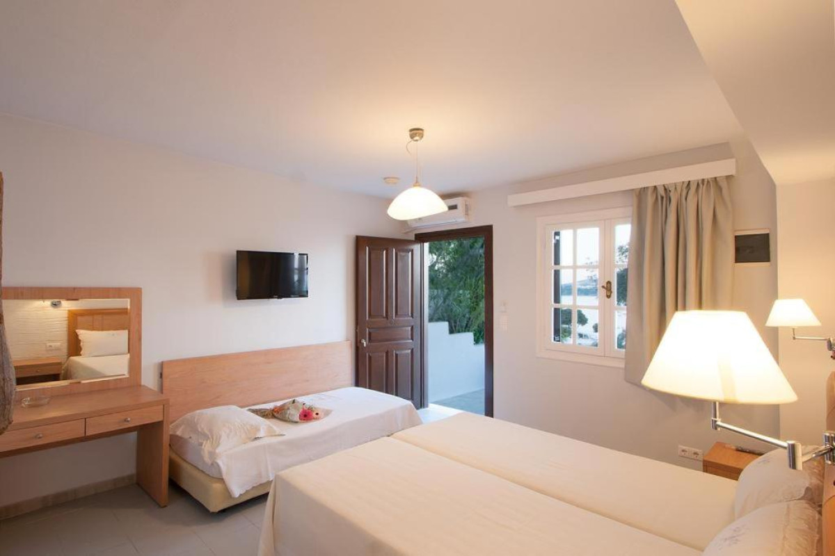 Vassilias Beach Hotel