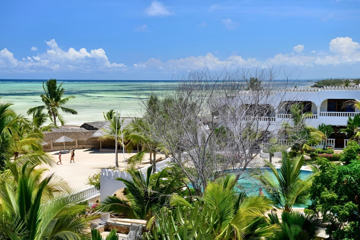 Jacaranda Beach Resort