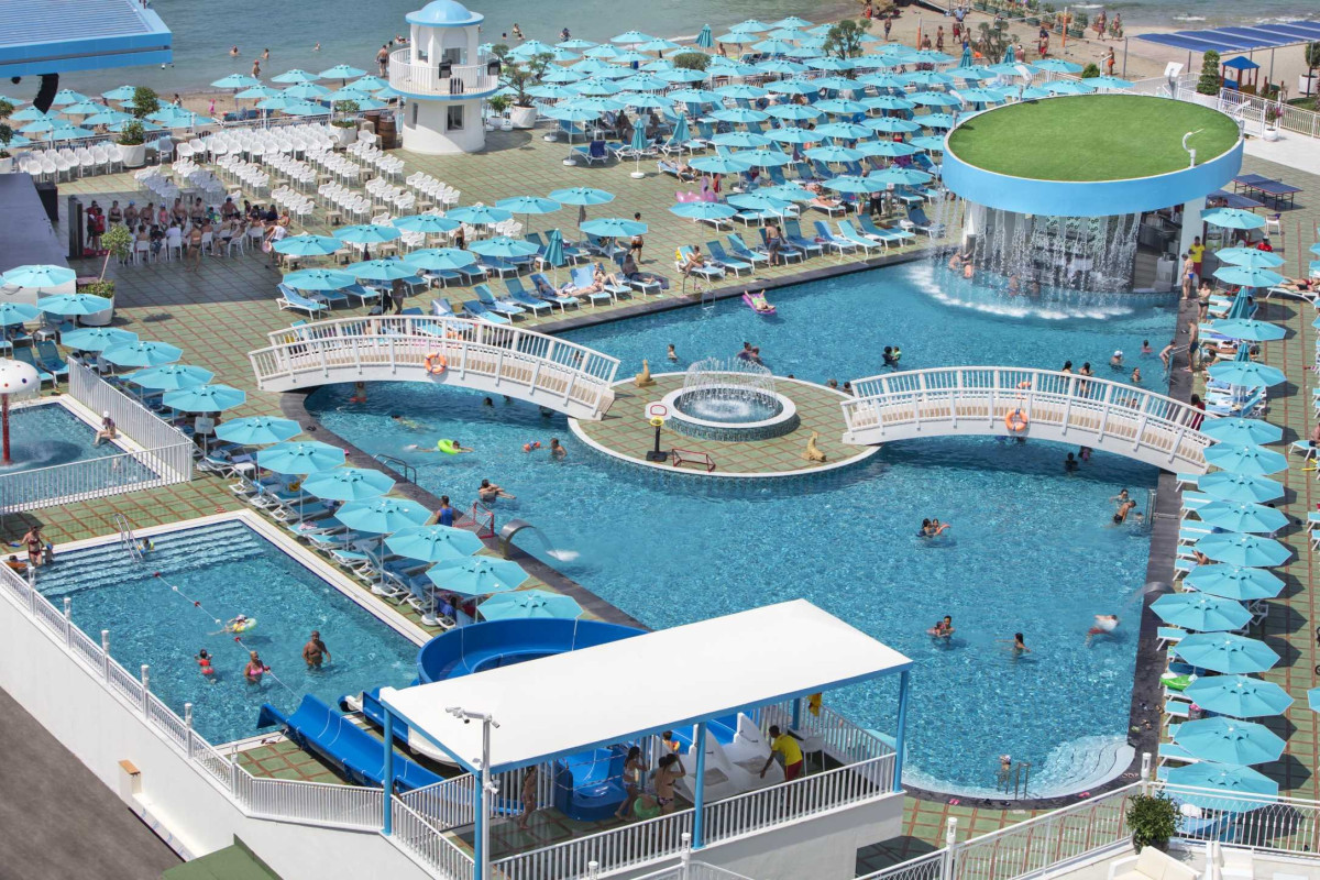 Granada Luxury Beach