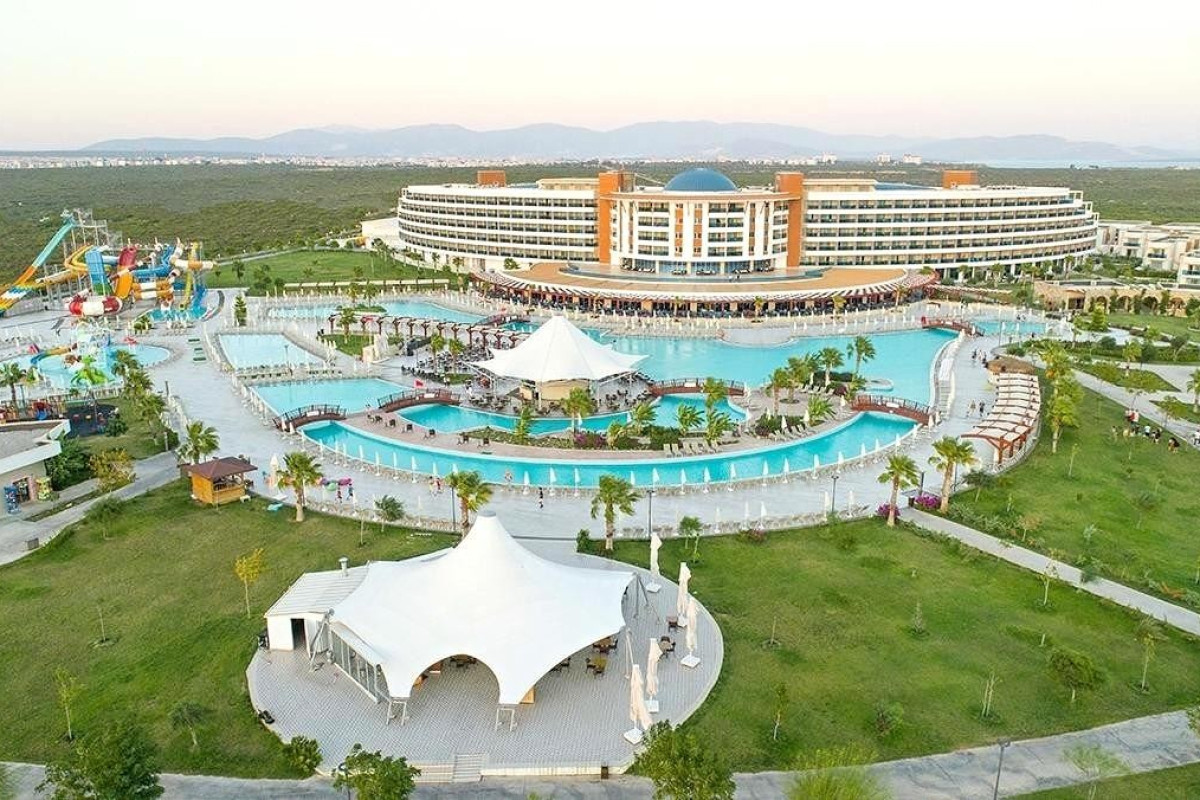 Aquasis Deluxe Resort Spa