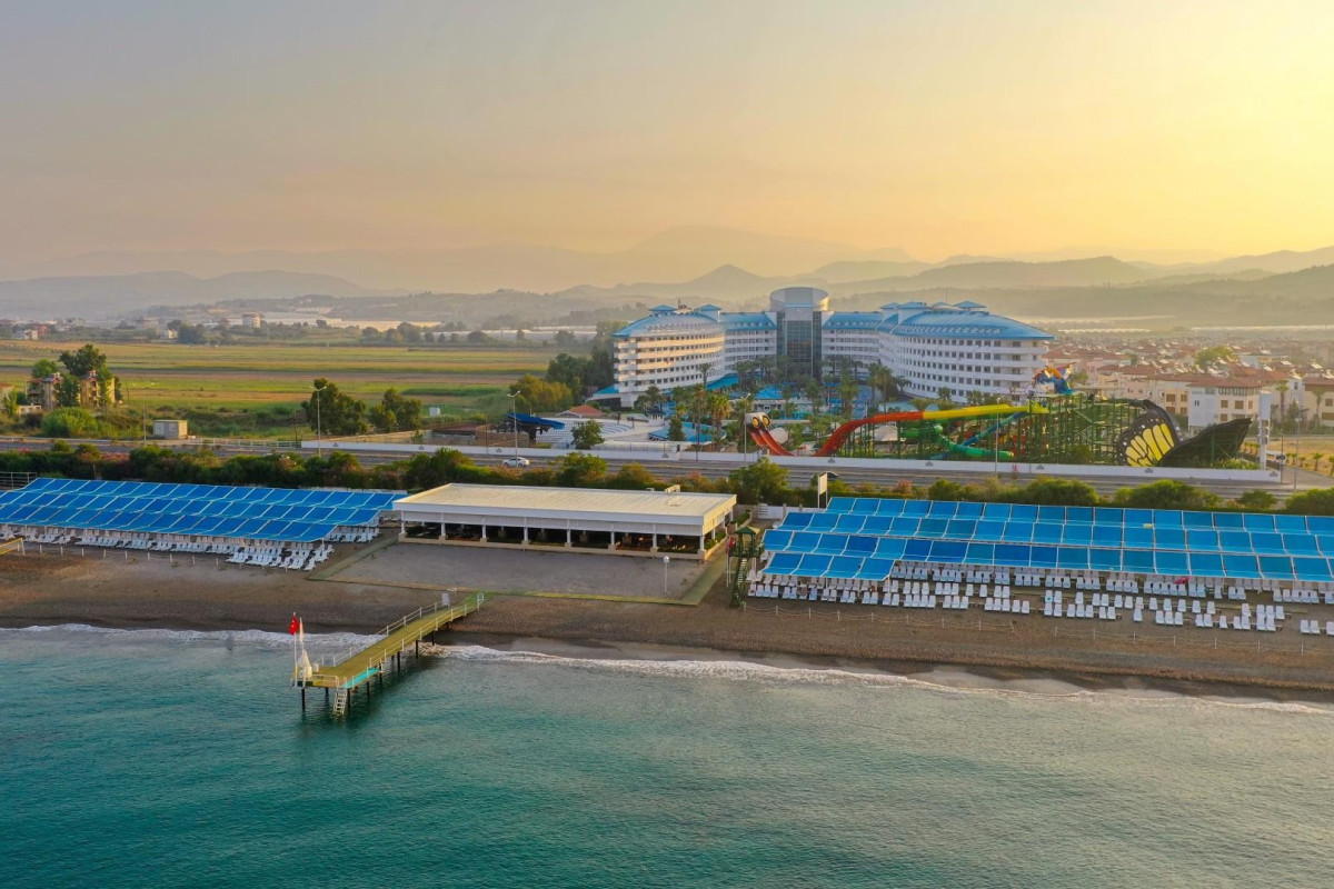 Crystal Admiral Resort Suits and Spa