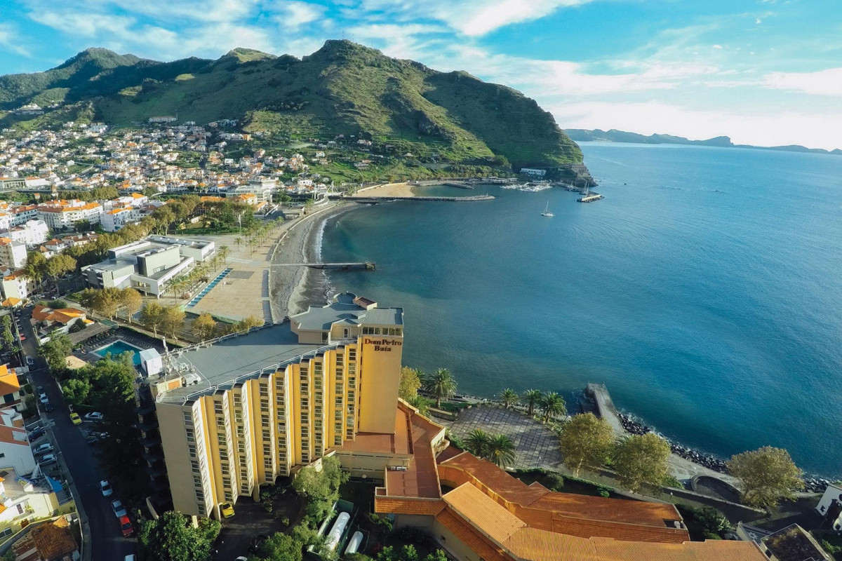 Baia Madeira Hotel - Ocean Beachfront