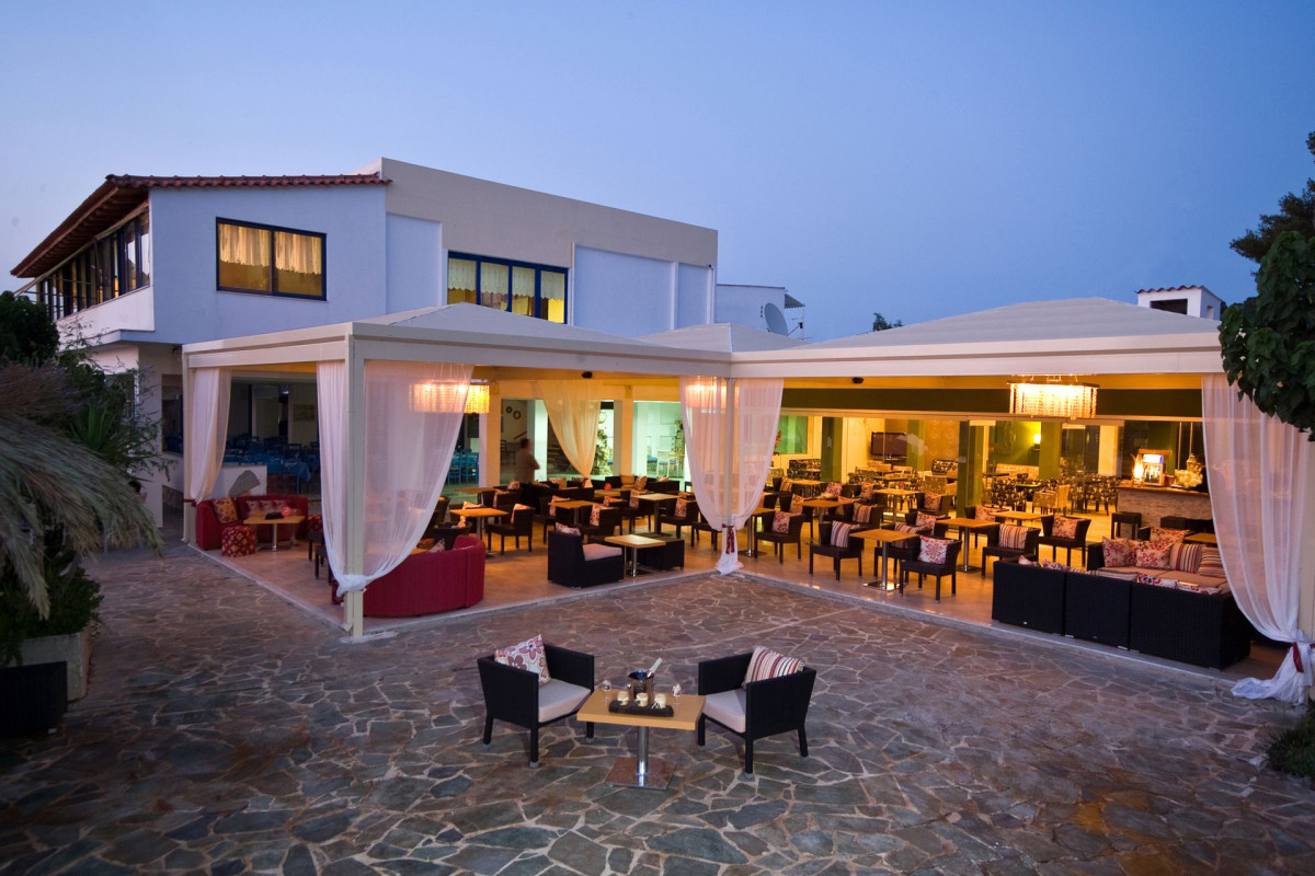 VENUS BEACH HOTEL BUNGALOWS