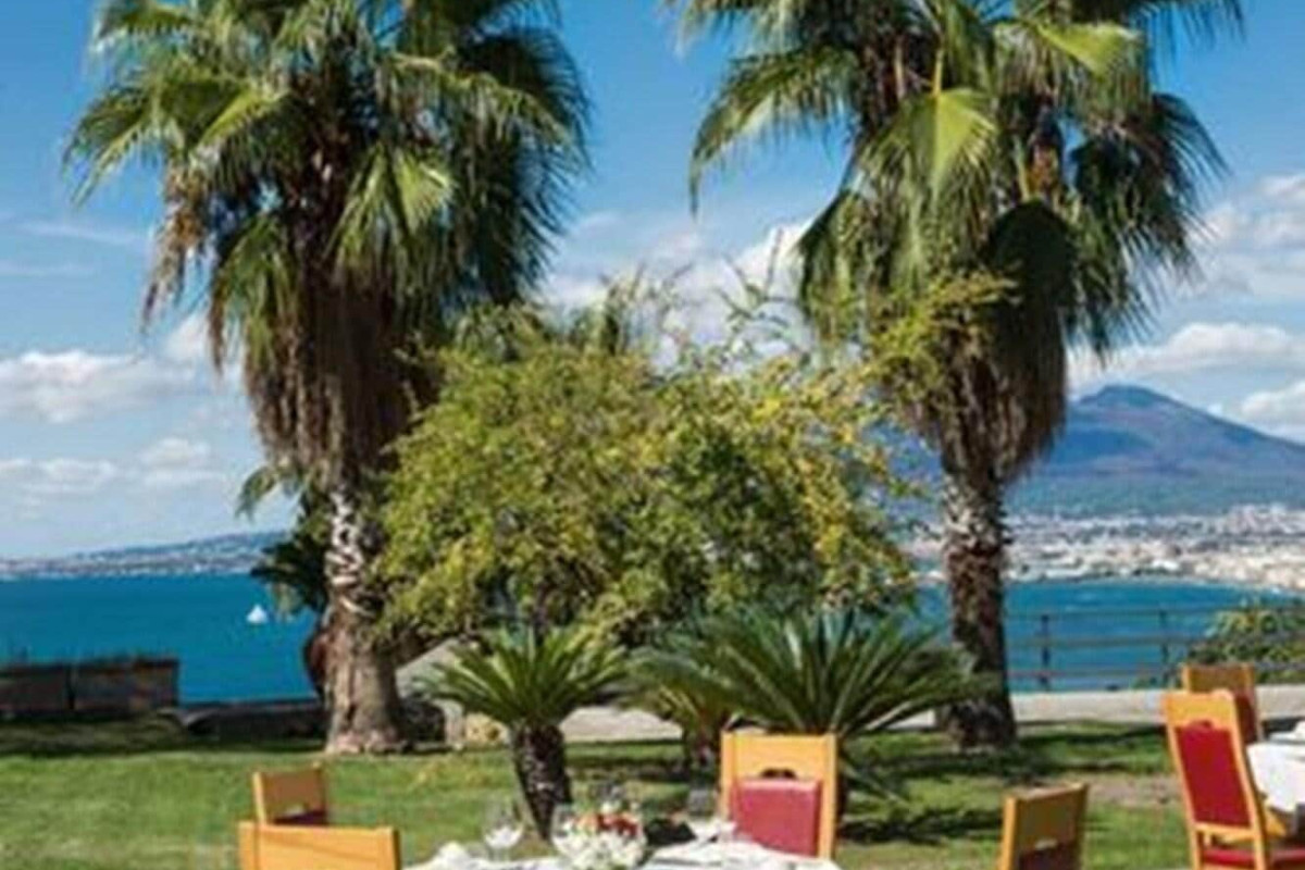 Vesuvian Inn