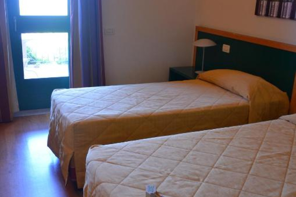 VICTOR COUNTRY HOTEL