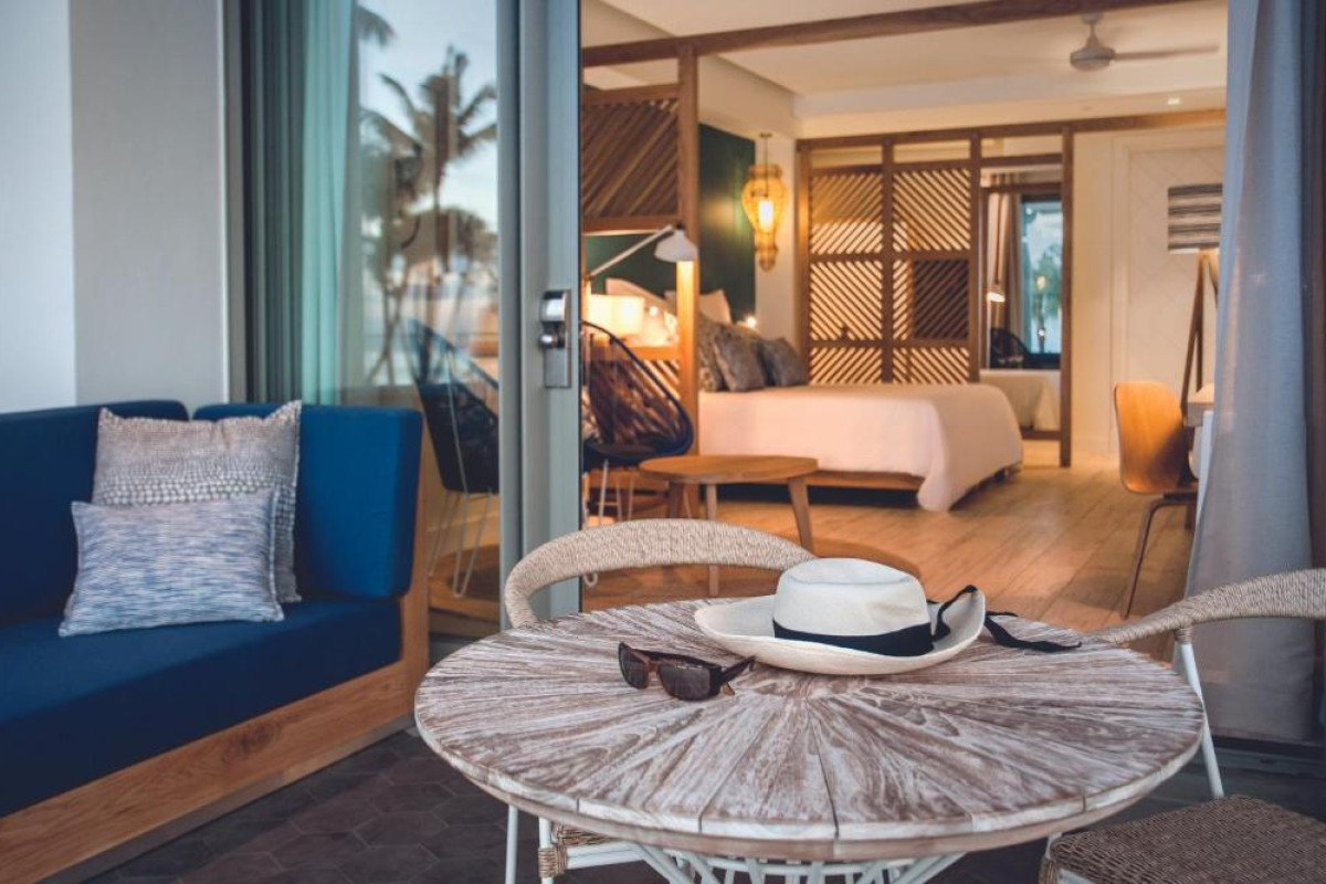 Victoria Beachcomber Resort