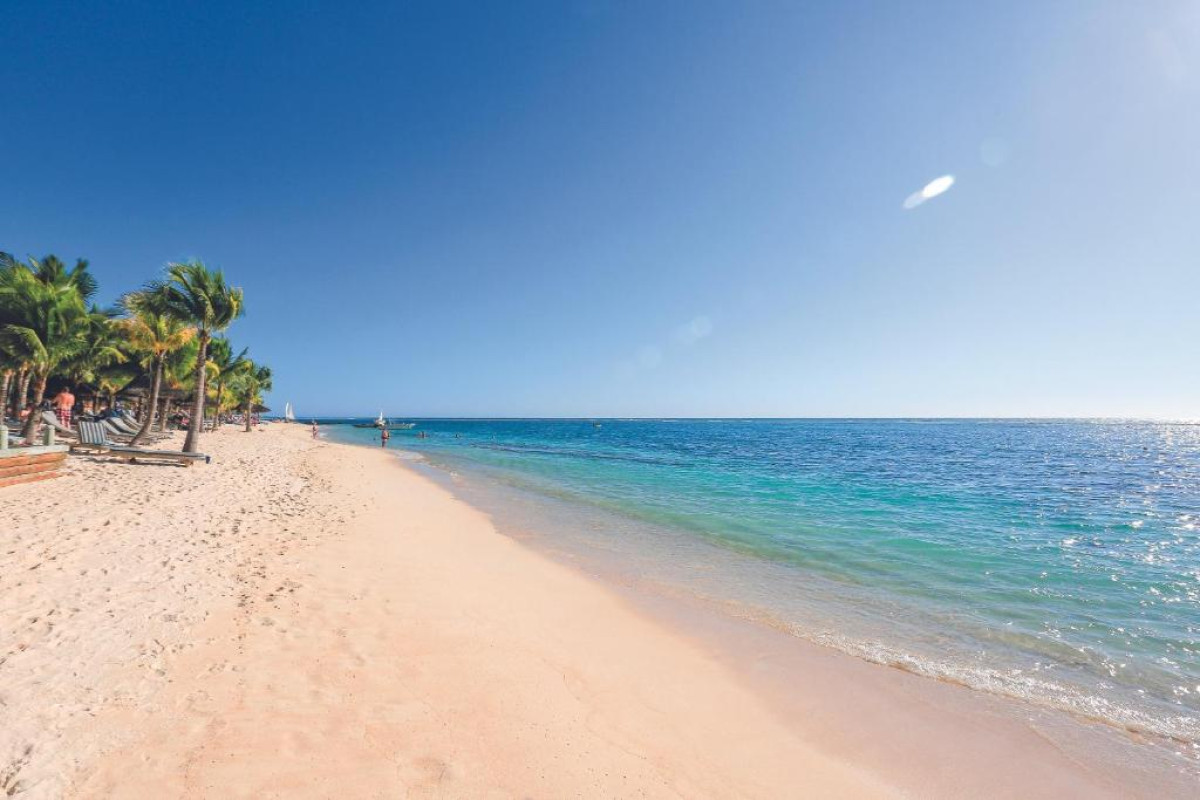 Victoria Beachcomber Resort