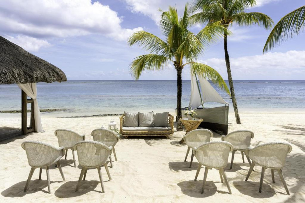 Victoria Beachcomber Resort