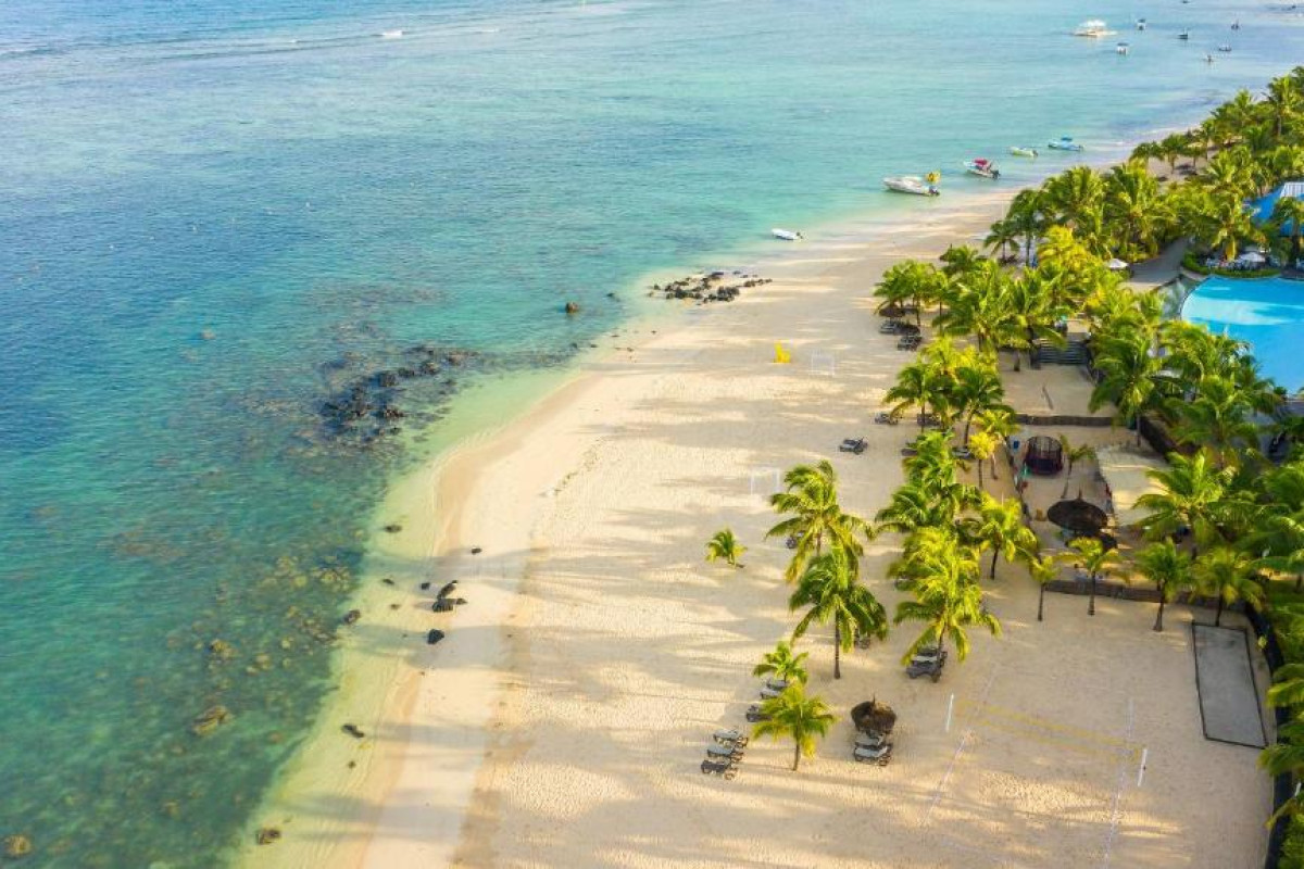 Victoria Beachcomber Resort