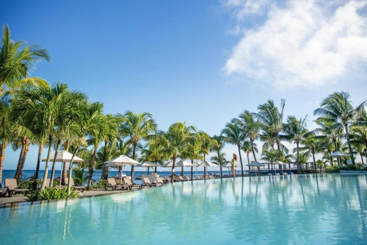 Victoria Beachcomber Resort