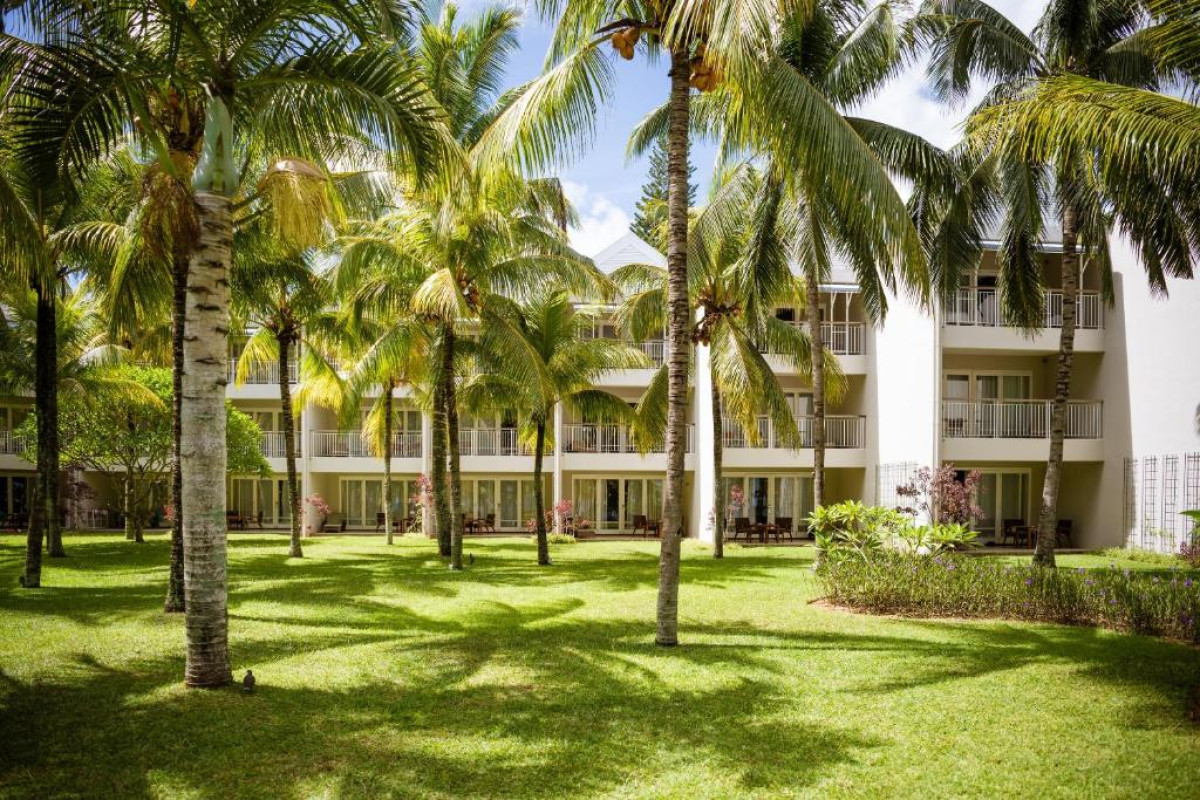 Victoria Beachcomber Resort