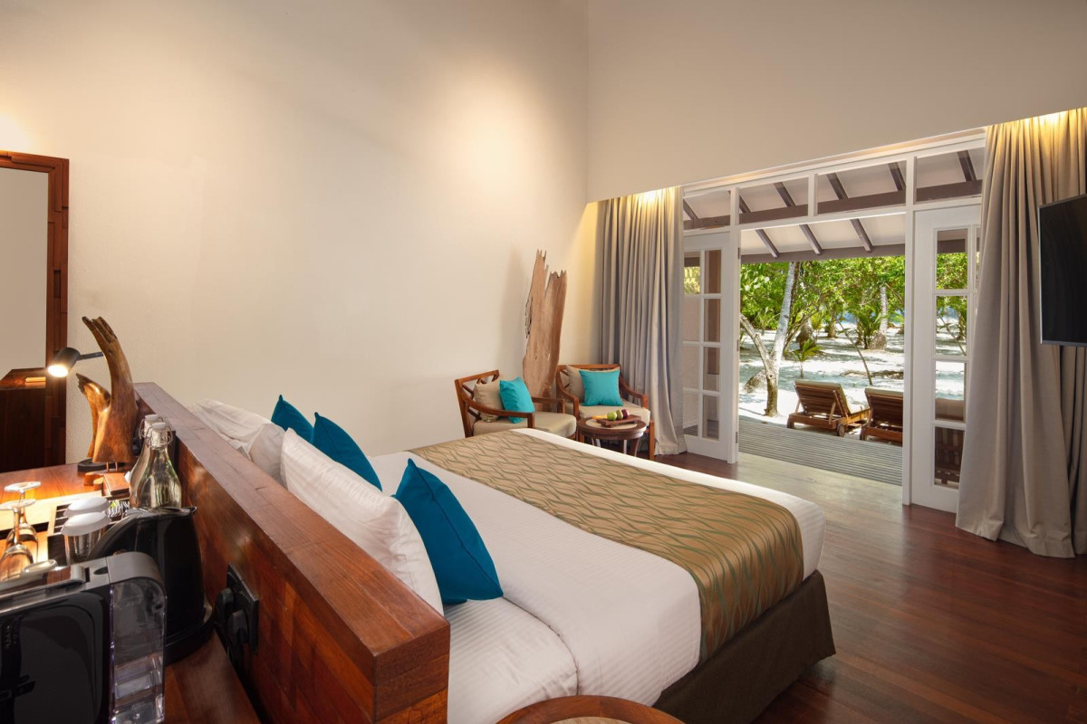 Adaaran Select Meedhupparu & Prestige Water Villas