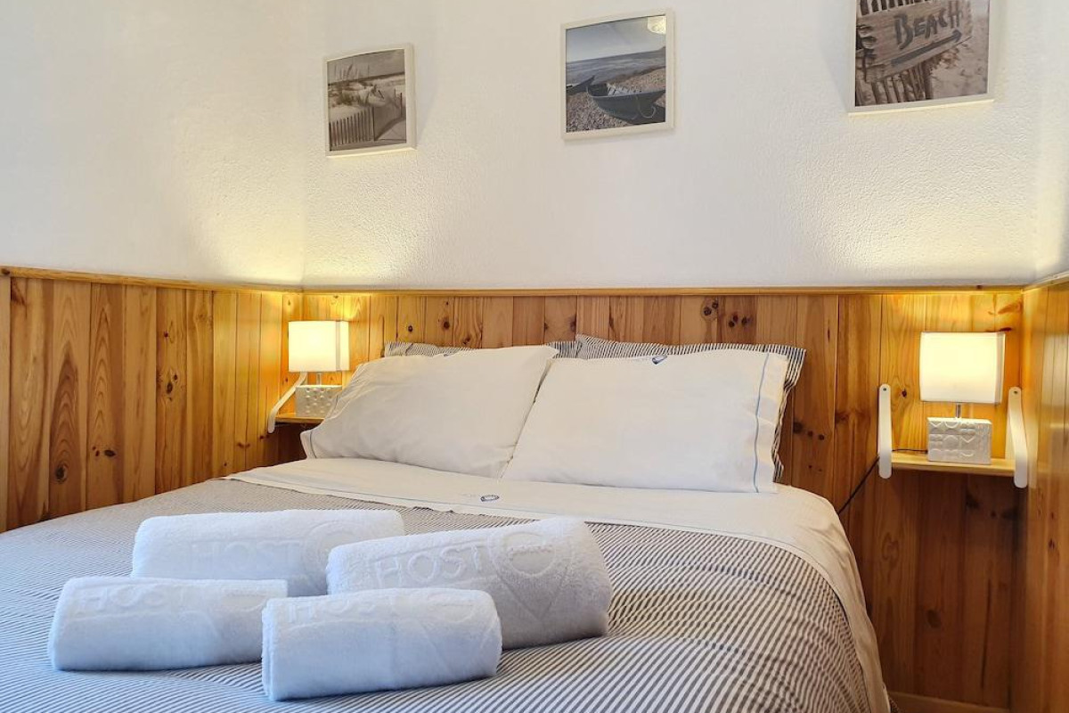 Vila Maria Surf House by Host-Point