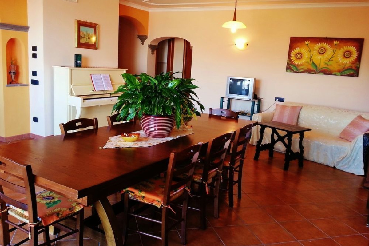 VILLA CARUSO