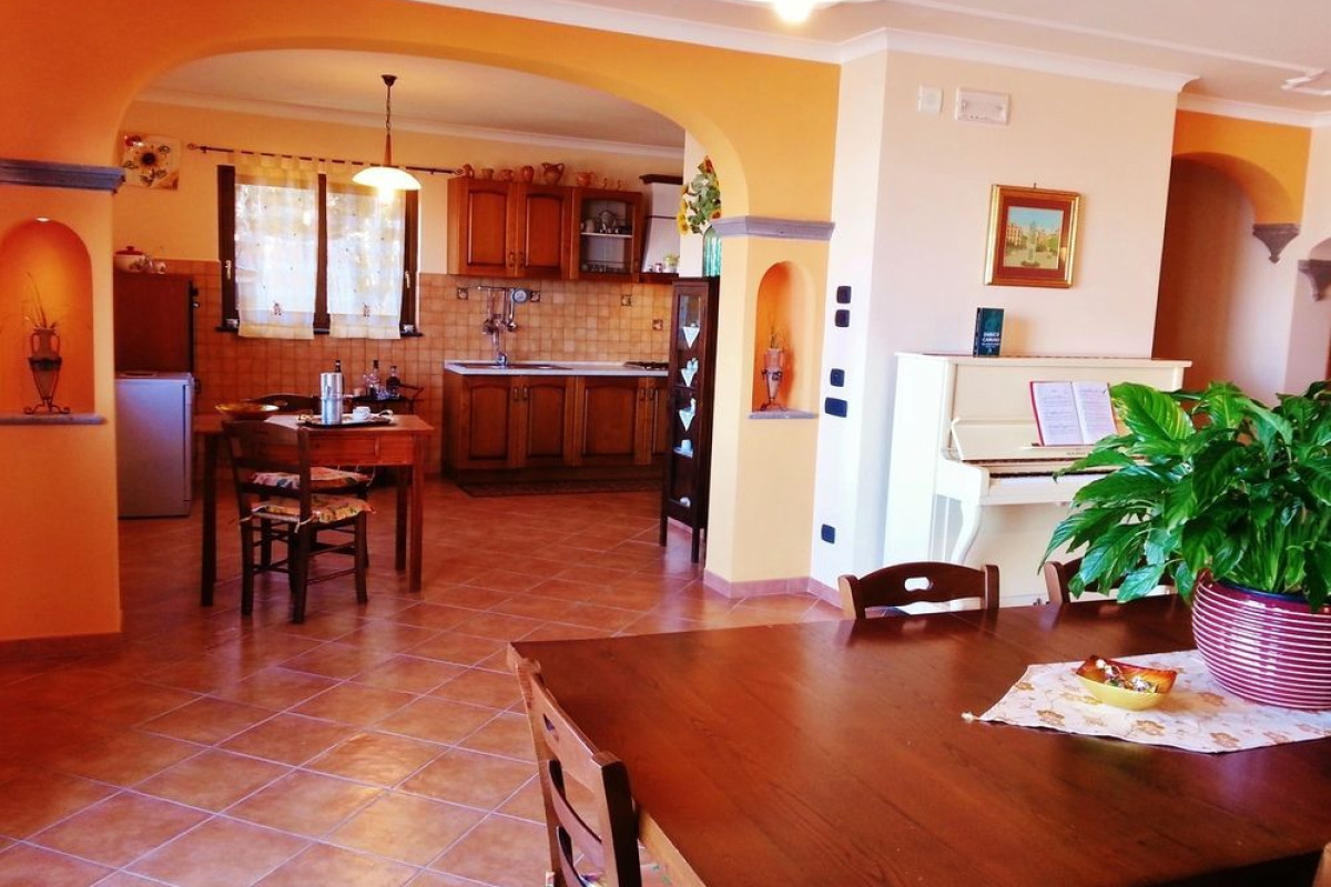 VILLA CARUSO
