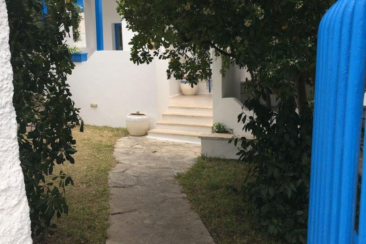 Villa Flora Studios & Apartments