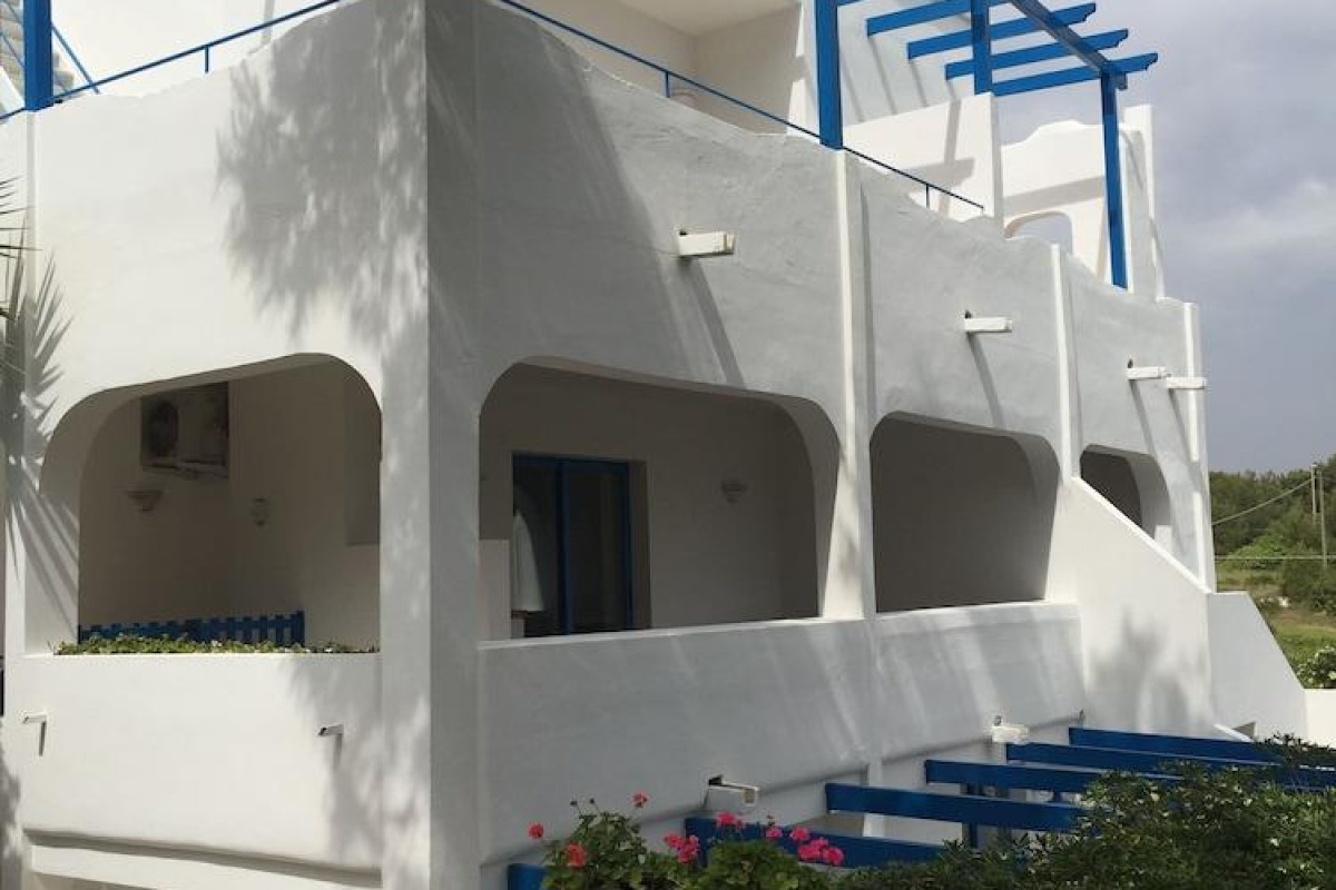 Villa Flora Studios & Apartments