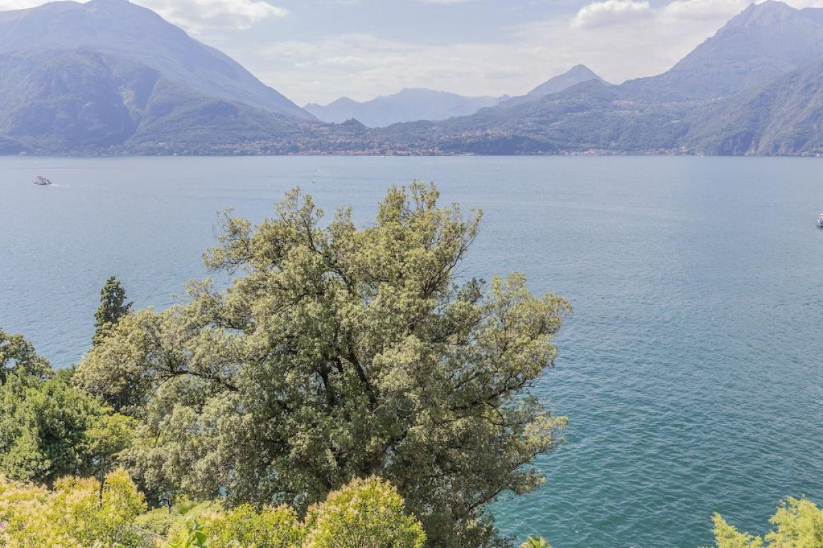 Villa Guardini With Stunning Lake View