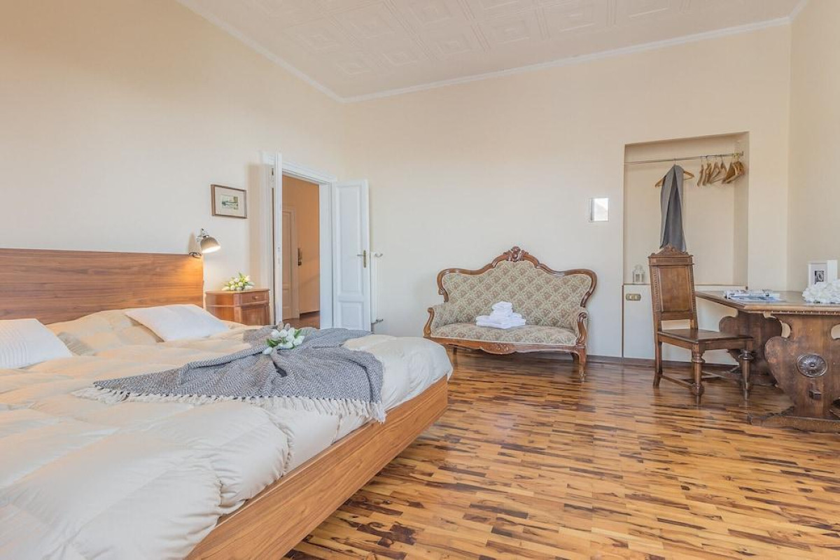 Villa Guardini With Stunning Lake View
