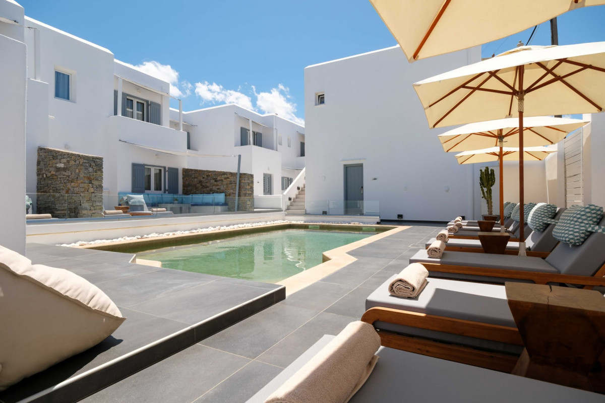 Villa Kelly Rooms  Suites Paros