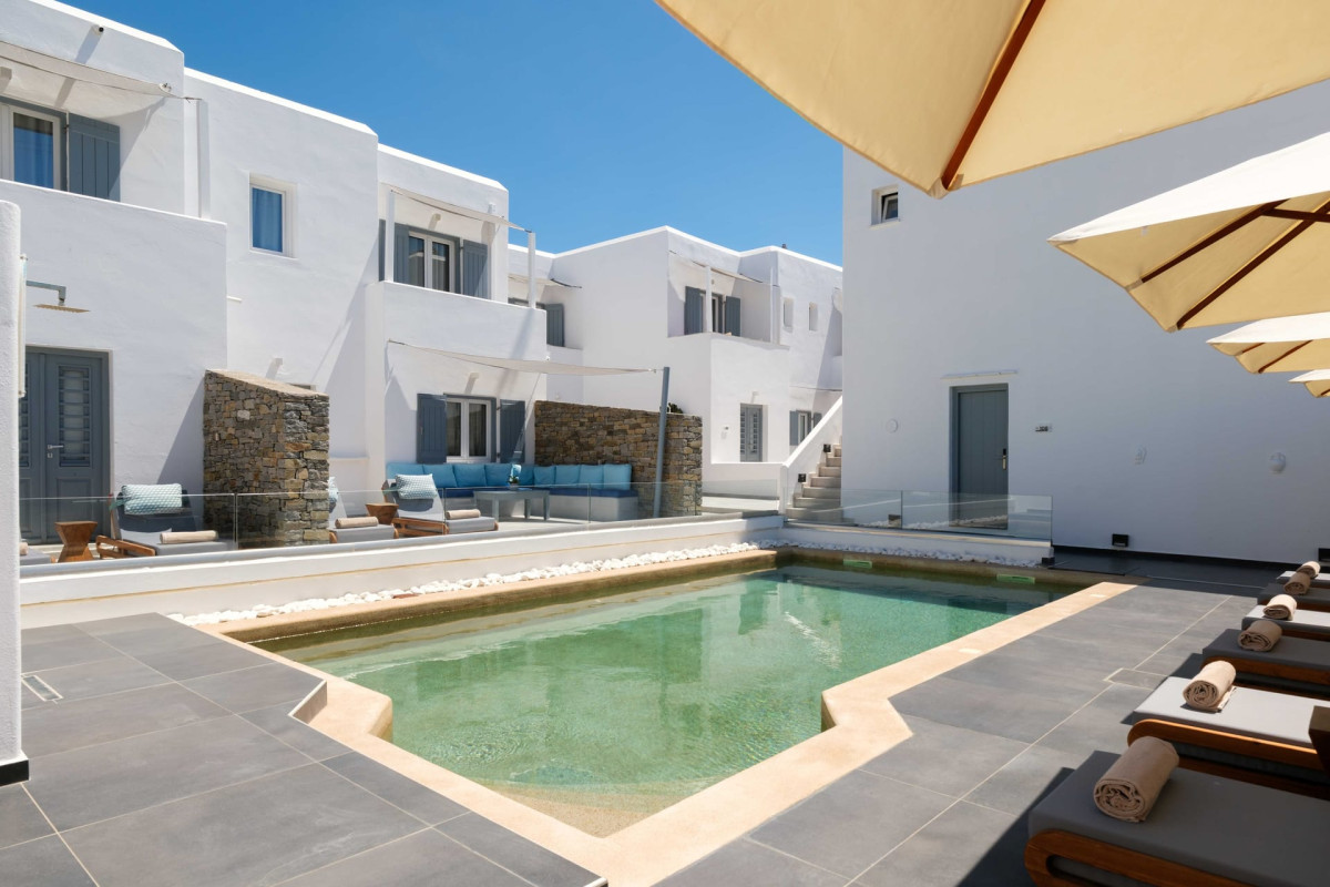 Villa Kelly Rooms  Suites Paros