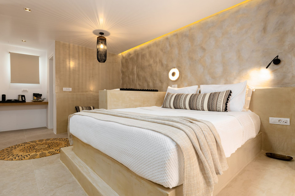 Villa Kelly Rooms  Suites Paros