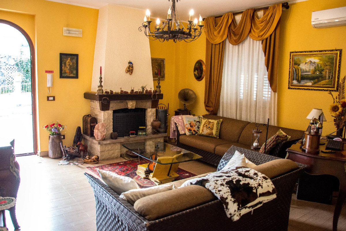Villa Liliya