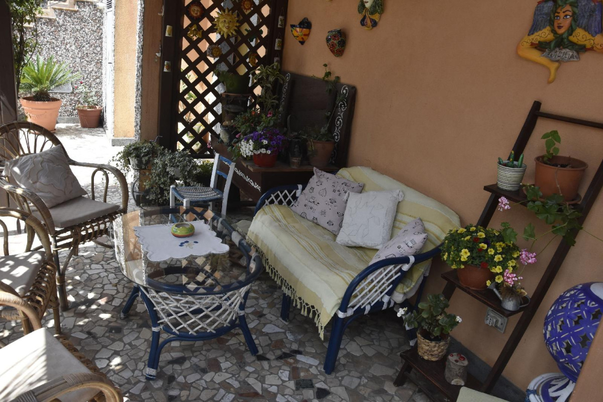 Villa Liliya