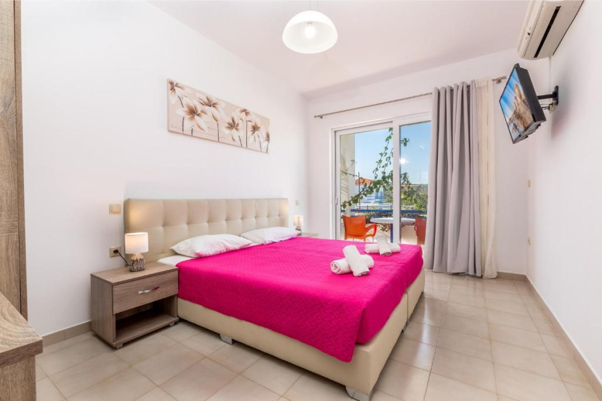 Villa Maroula Apartments