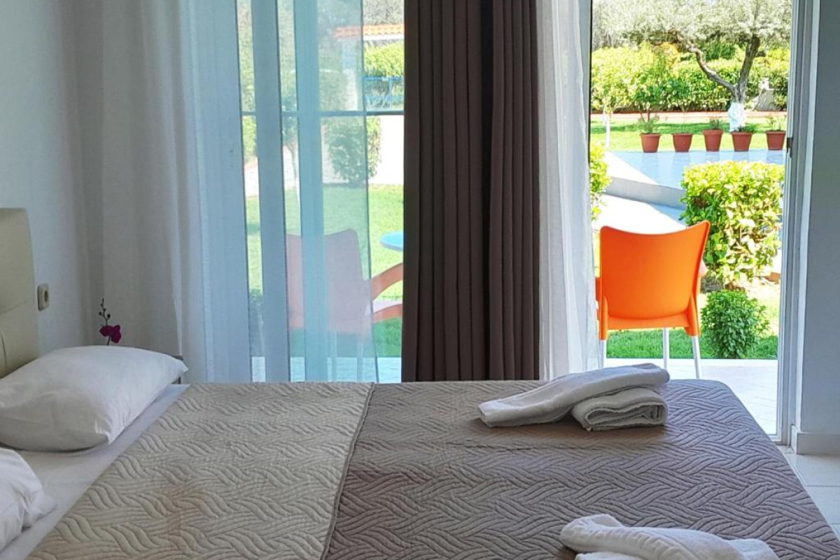 Villa Maroula Apartments