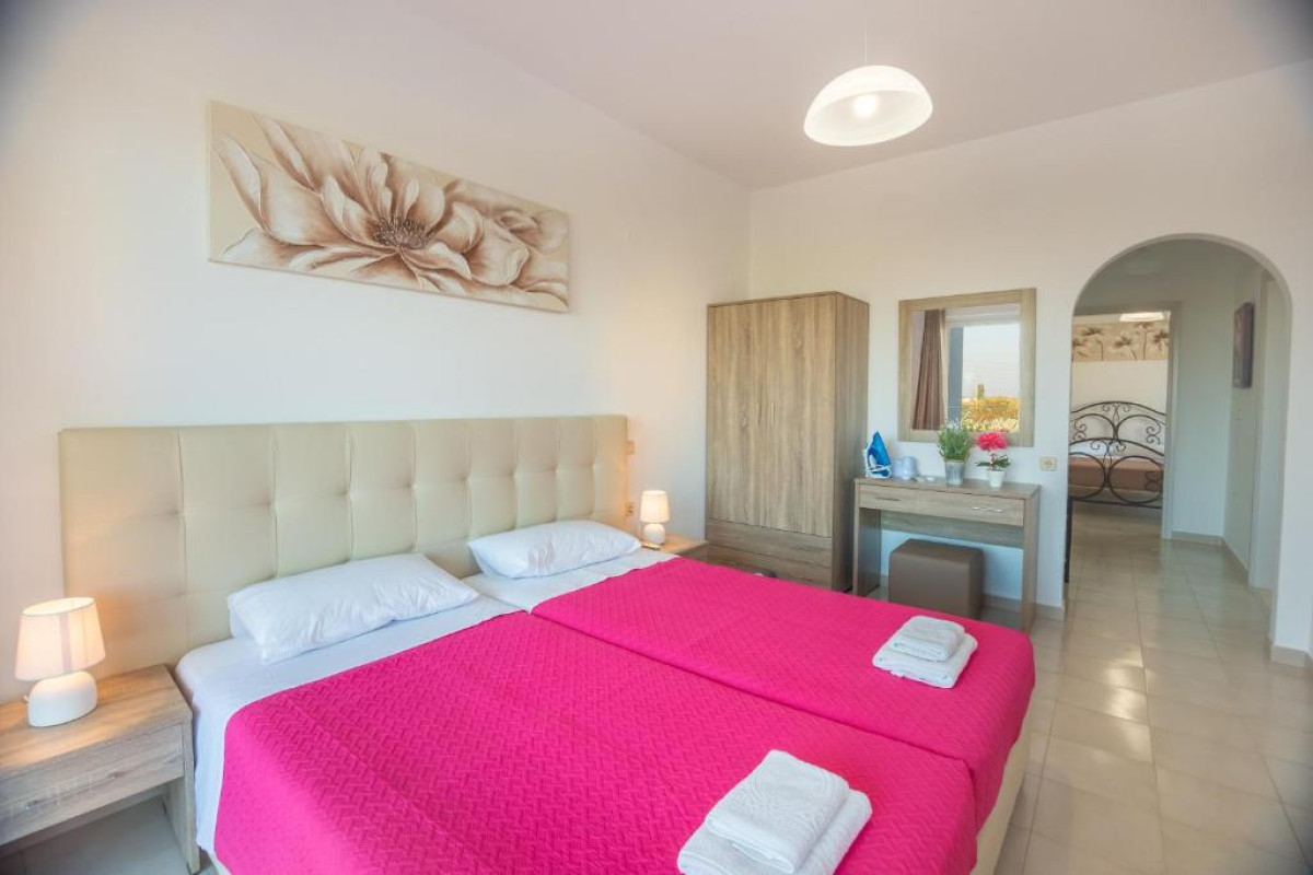 Villa Maroula Apartments