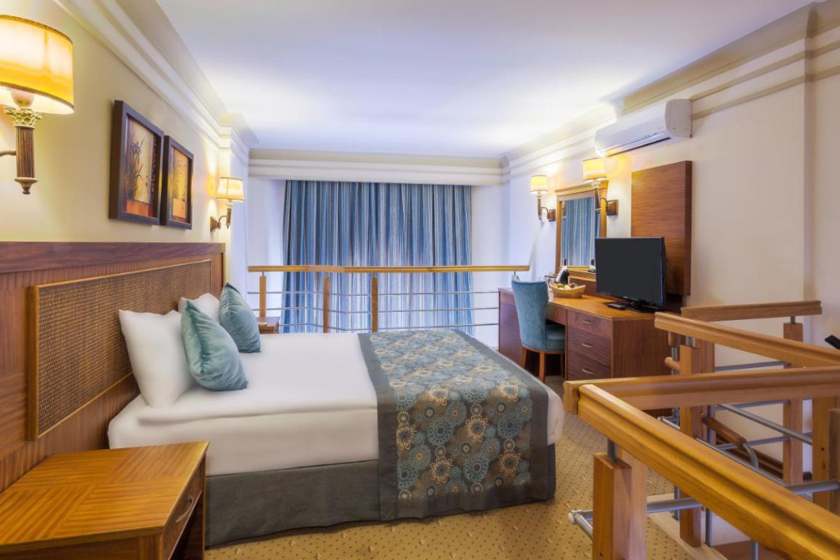 VILLA SIDE HOTEL
