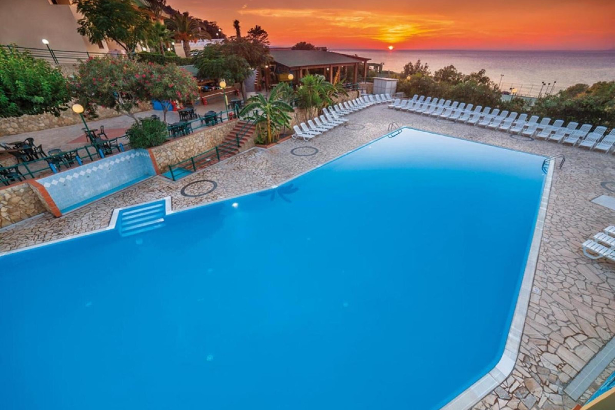 Villaggio Baia Calavà Hotel E Residence