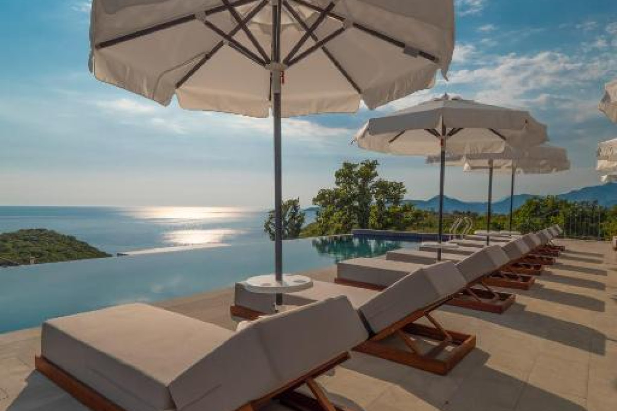 Vivid Blue Serenity Resort