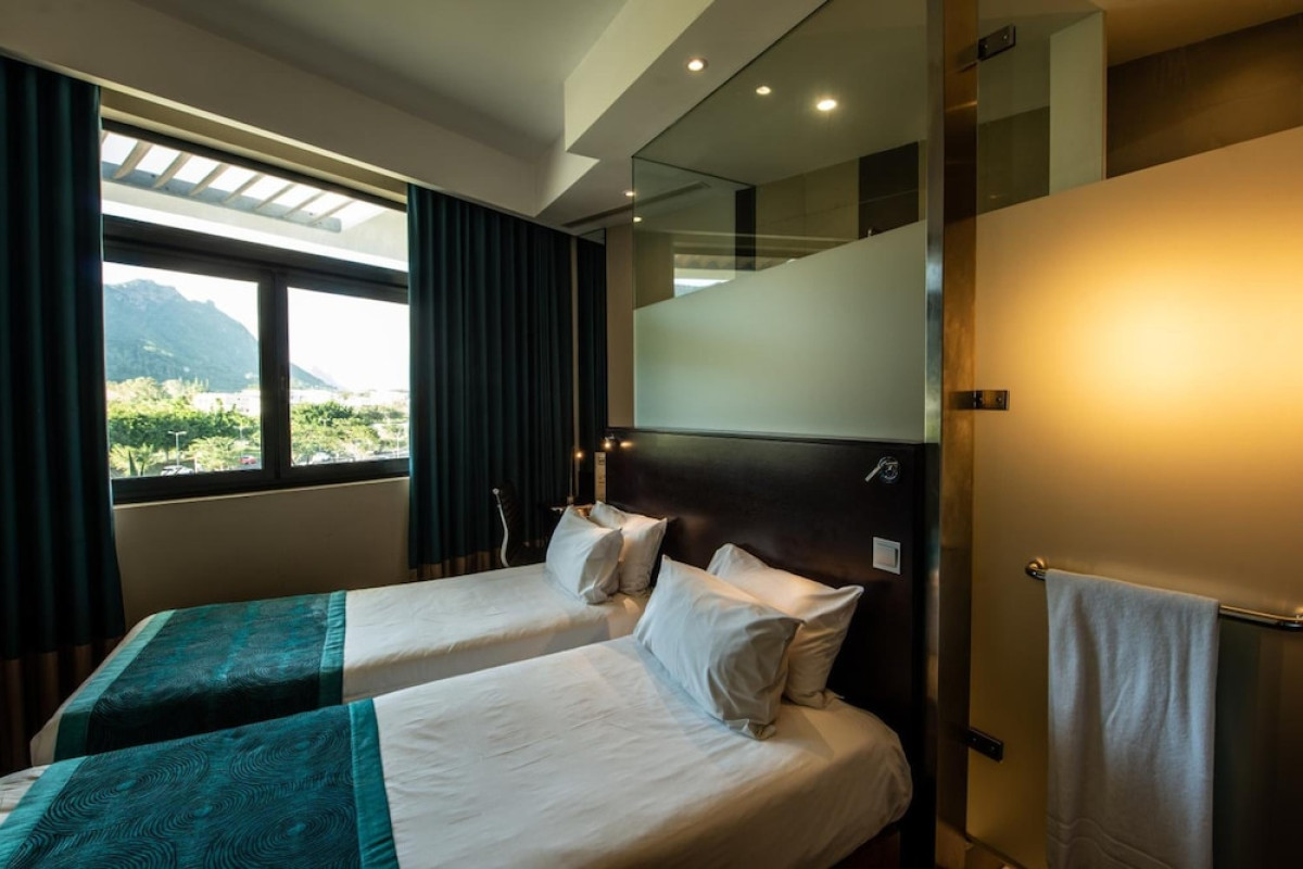 VOILA HOTEL