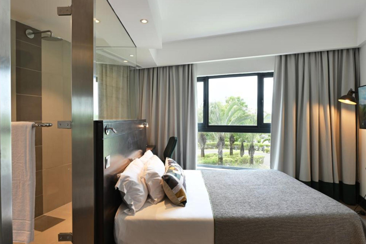 VOILA HOTEL