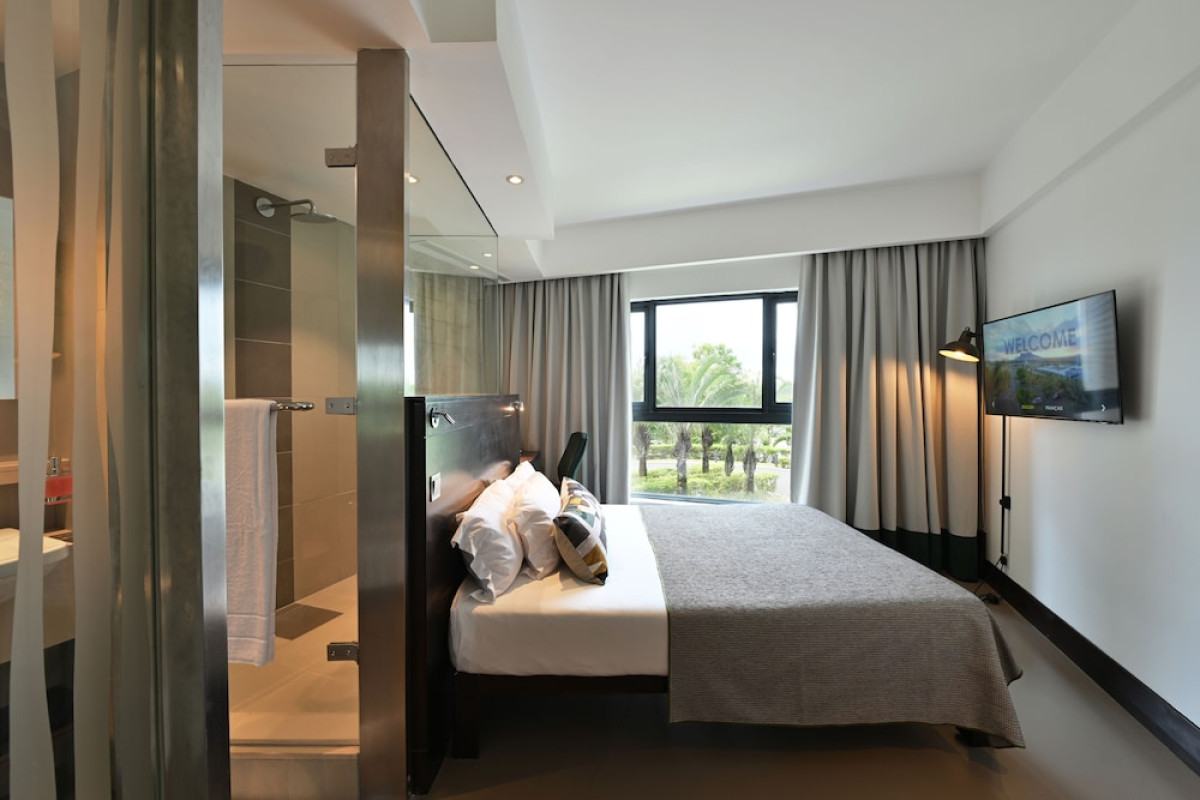 VOILA HOTEL