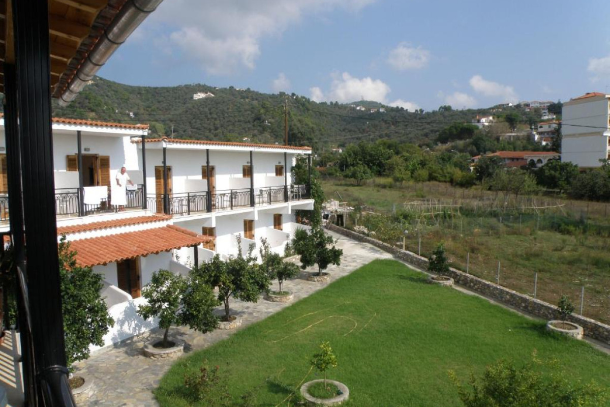 Vontzos Hotel