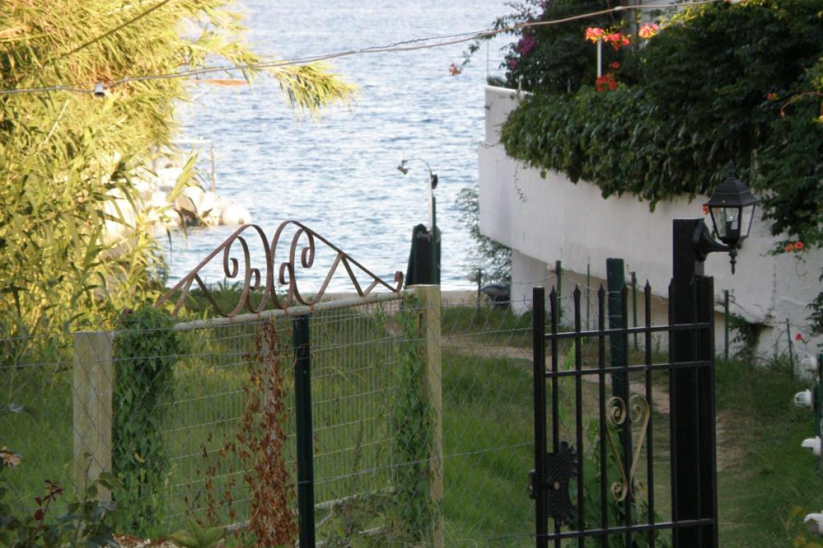 Vontzos Hotel