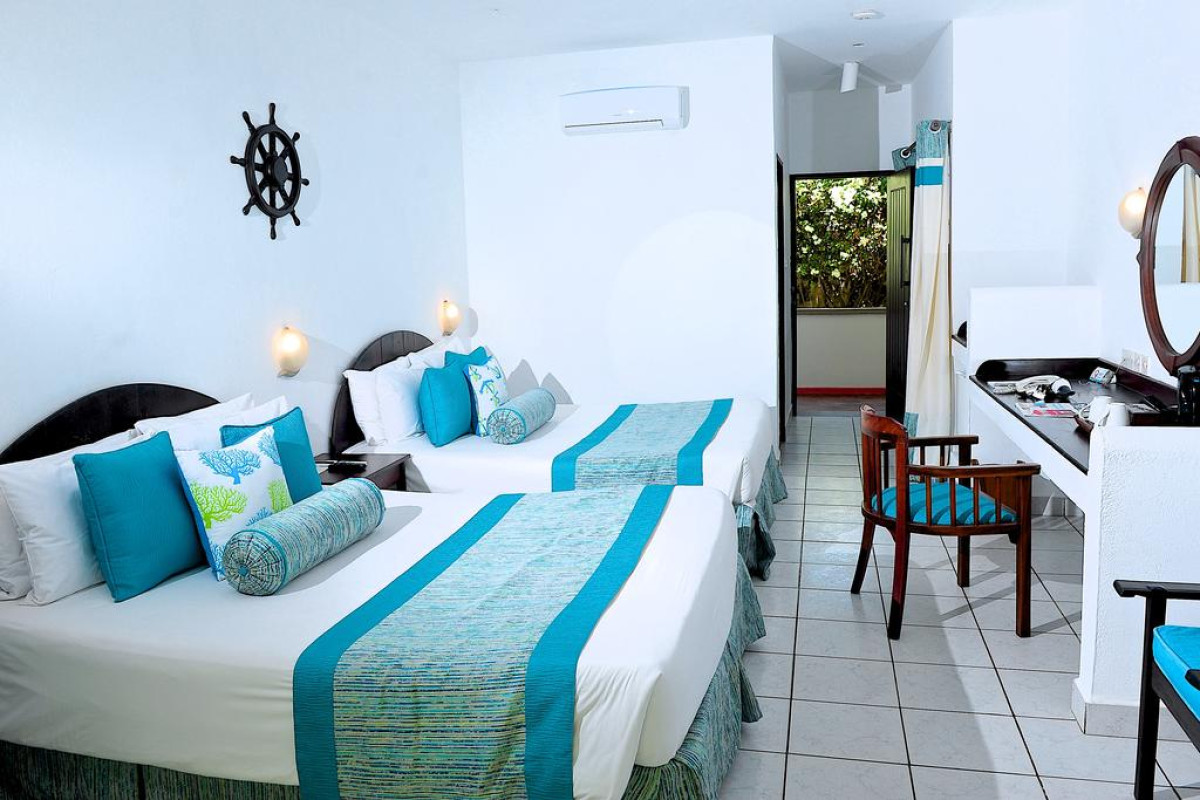VOYAGER BEACH RESORT