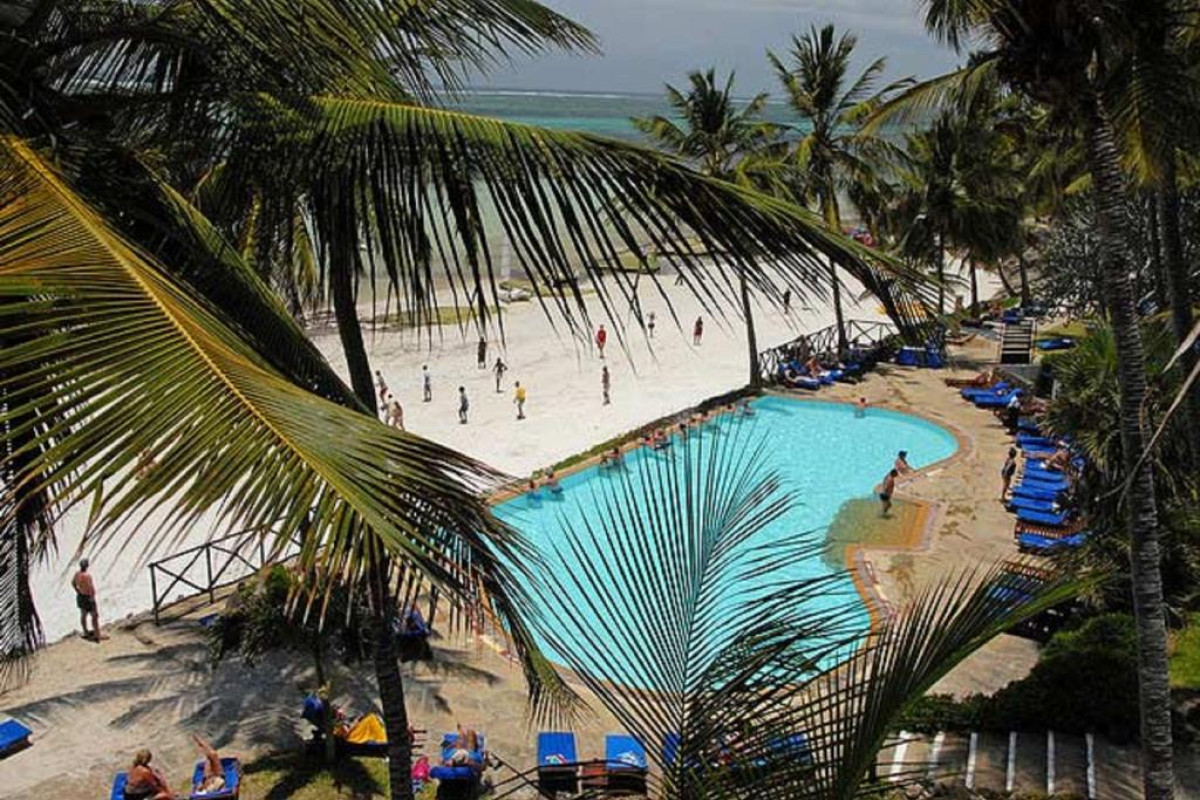 VOYAGER BEACH RESORT