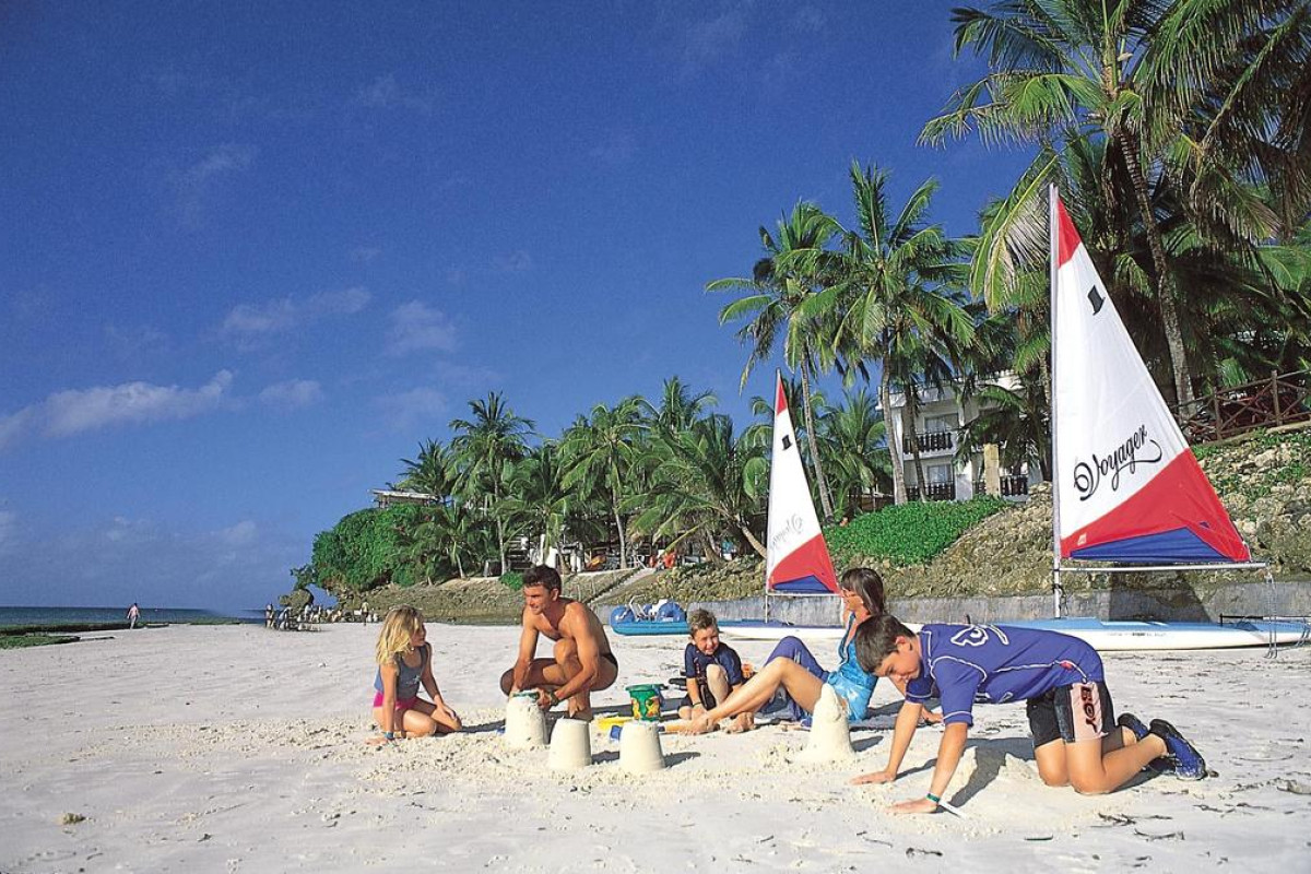 VOYAGER BEACH RESORT