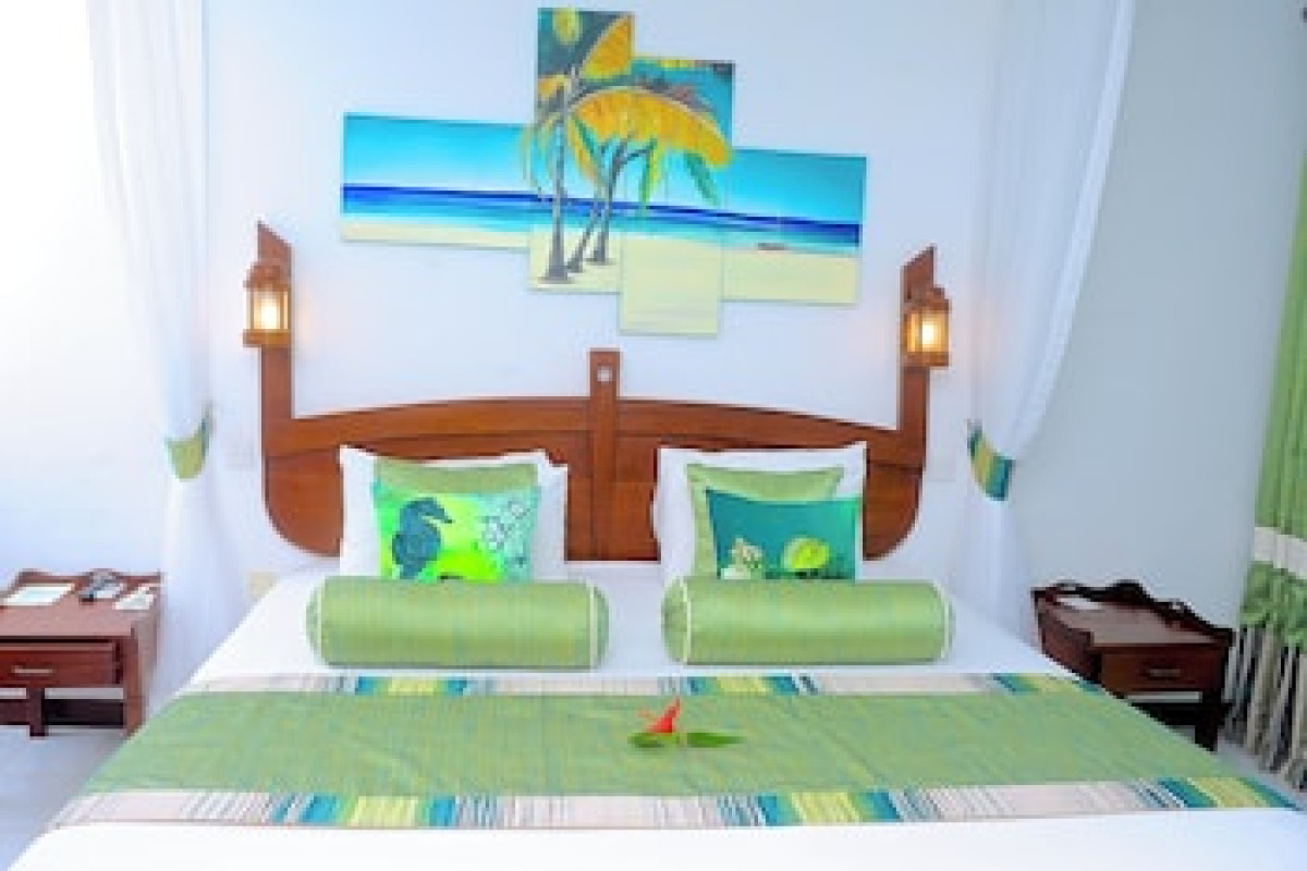 VOYAGER BEACH RESORT