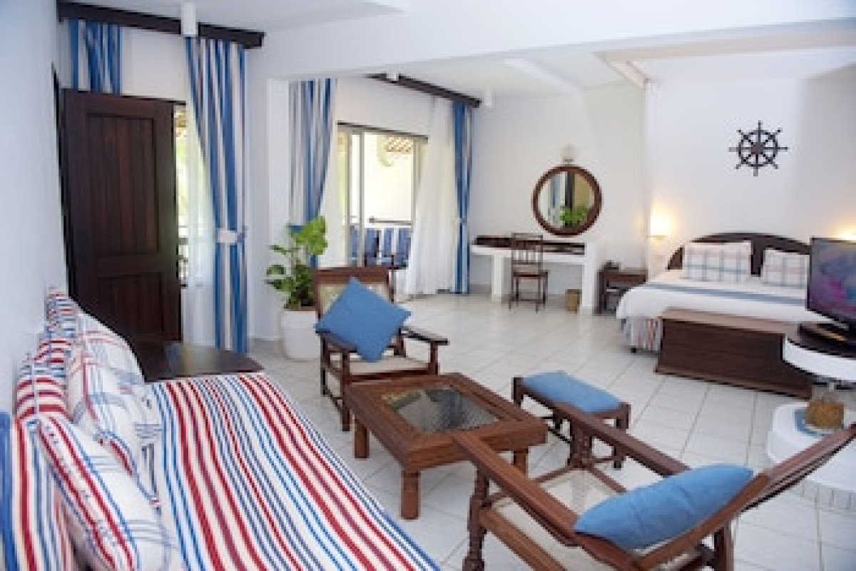 VOYAGER BEACH RESORT
