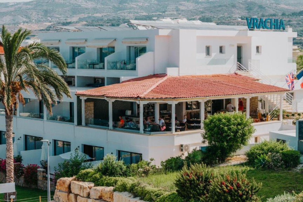 Vrachia Beach Hotel & Suites (Adults Only)