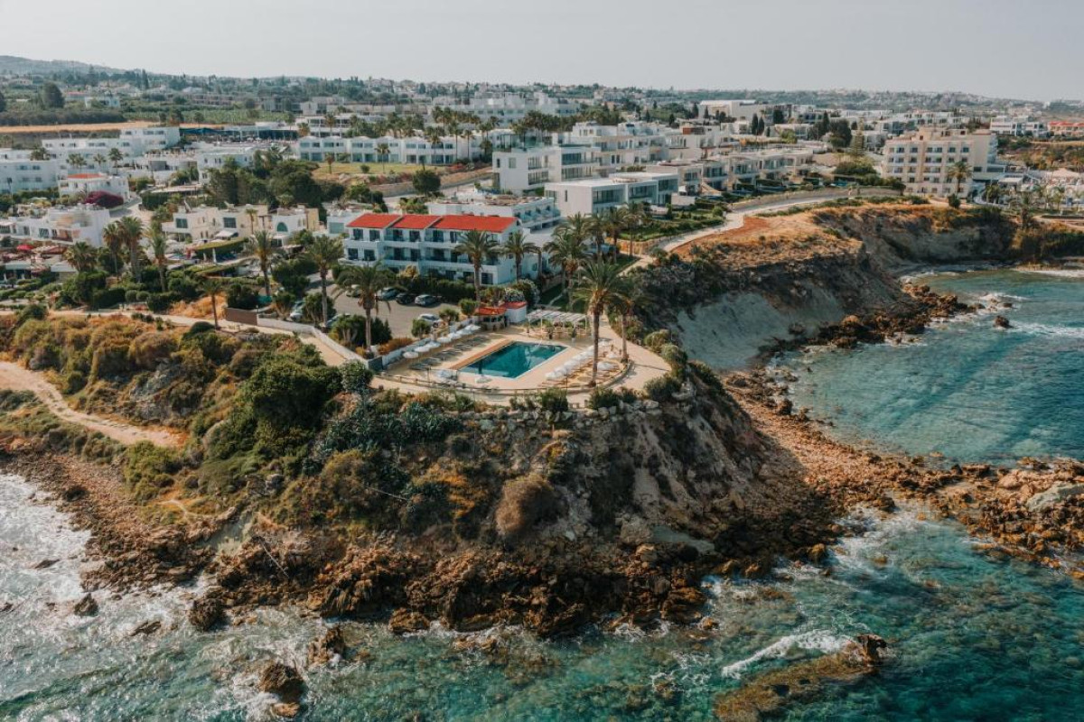 Vrachia Beach Hotel & Suites (Adults Only)